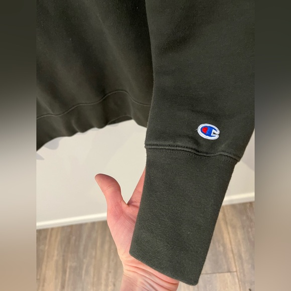 Champion Sweater - Picture 3 of 9